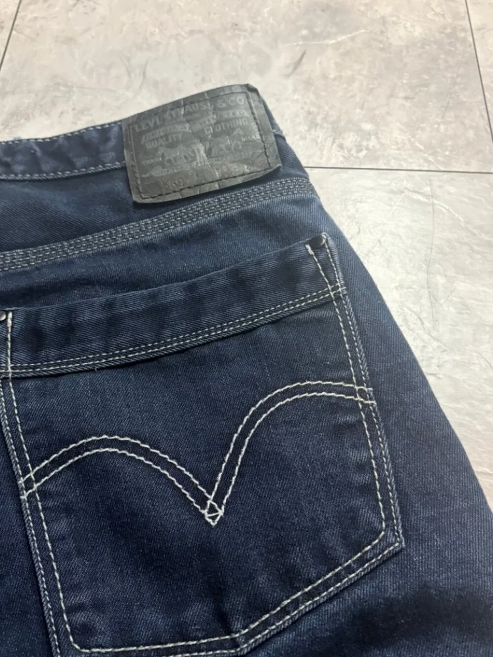 Levi's 569 Loose Straight Jeans 33x32 Dark Navy Zip Pocket Y2K